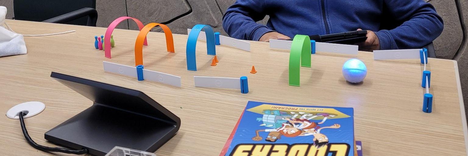 The robot course on the table